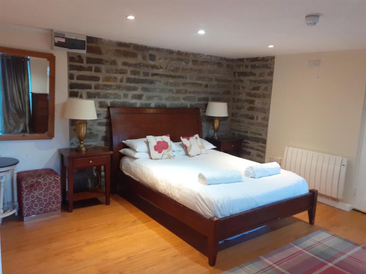 Bryncarnedd Farmhouse 애버리스트위스 외부 사진